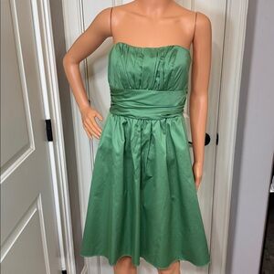 David’s Bridal Green Strapless Fit & Flare 100%Cotton shell Cocktail Formal Sz 4